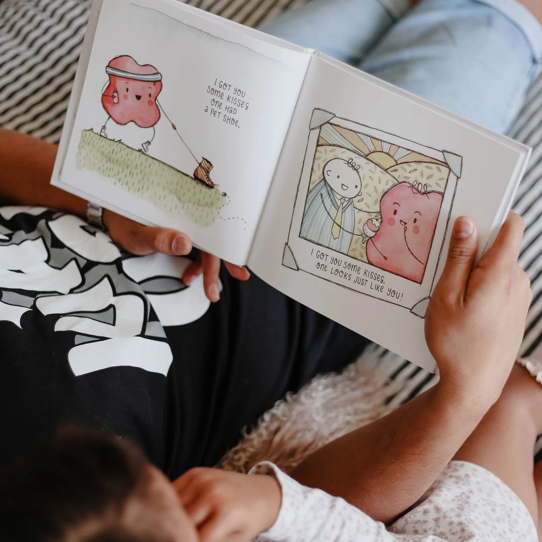 Toys The Kiss Co - I Got You Some Kisses / Hardcover 4 Toys The Kiss Co - I Got You Some Kisses / Hardcover