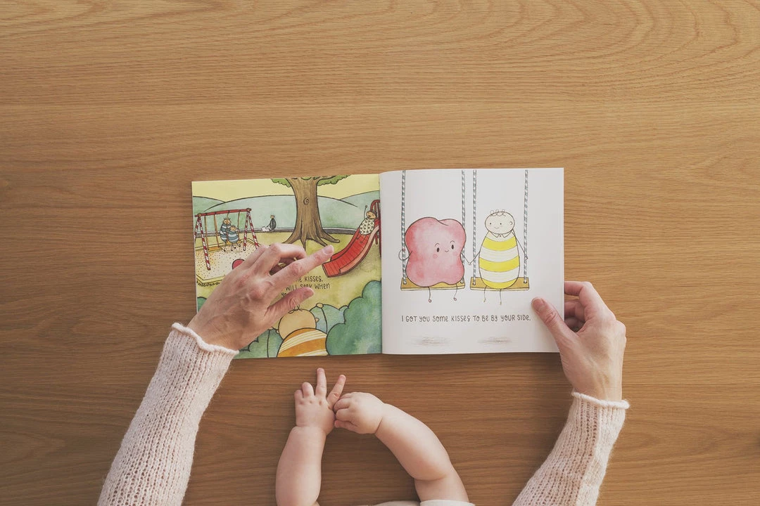 Toys The Kiss Co - I Got You Some Kisses / Hardcover 2 Toys The Kiss Co - I Got You Some Kisses / Hardcover