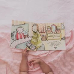 Toys The Kiss Co - I Got You Some Kisses / Hardcover 6 Toys The Kiss Co - I Got You Some Kisses / Hardcover